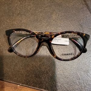 CHANEL Pantos Glasses